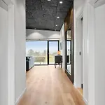 3 Bedroom Stunning In *