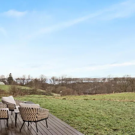 3 Bedroom Stunning In Ferienhaus *