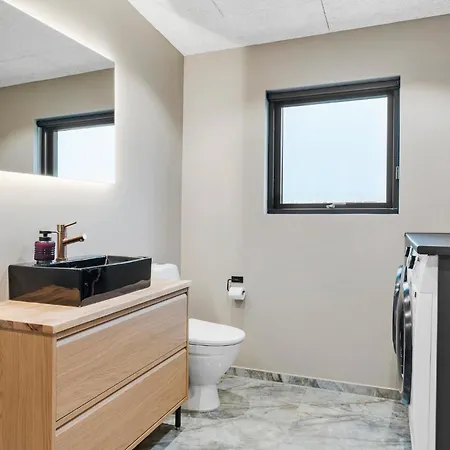 3 Bedroom Stunning In *